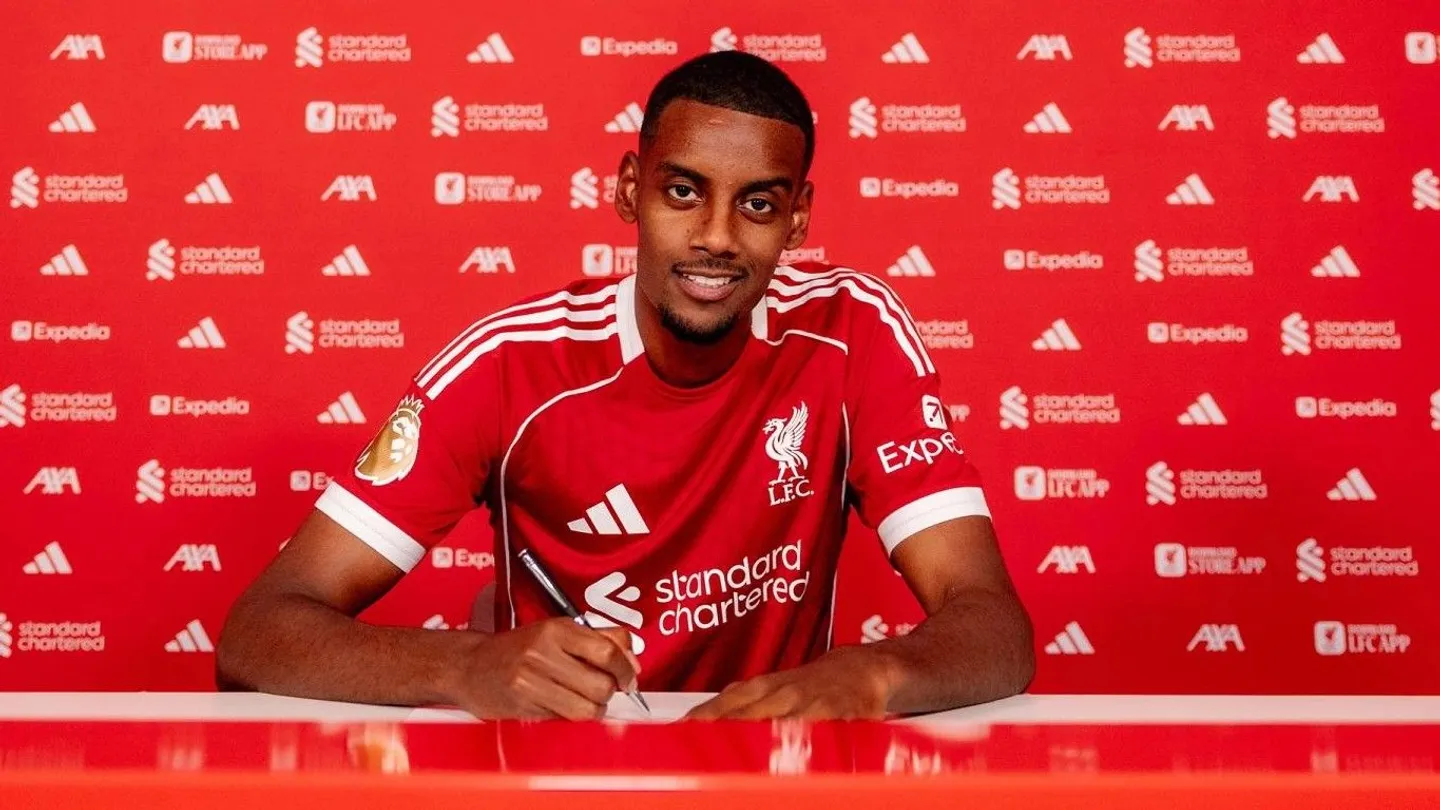 Liverpool dẫn đầu làn sóng chi tiêu của EPL